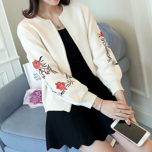 Knitted cardigan sweater female short loose spring 2017 Korean students embroidery Hitz spring coat